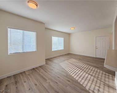 9580 W Reno Avenue - Photo Thumbnail 10