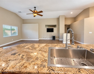 4648 Mountain Tree Street - Photo Thumbnail 4