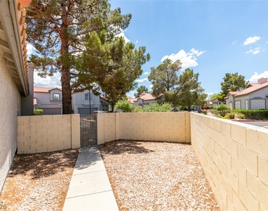 2325 Ramsgate Drive - Photo Thumbnail 36