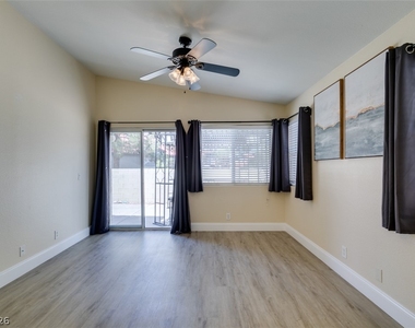 2325 Ramsgate Drive - Photo Thumbnail 28