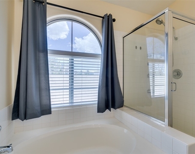 2325 Ramsgate Drive - Photo Thumbnail 31