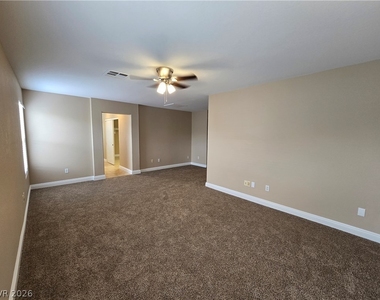 245 Country Greens Avenue - Photo Thumbnail 15