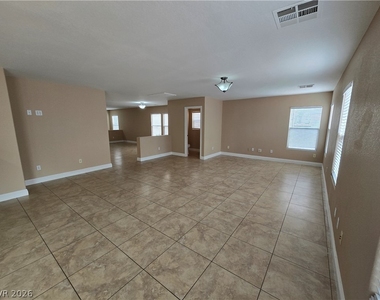 245 Country Greens Avenue - Photo Thumbnail 10