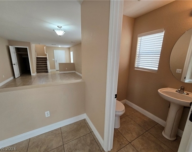 245 Country Greens Avenue - Photo Thumbnail 11
