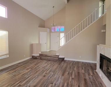 8218 Tone Street - Photo Thumbnail 12