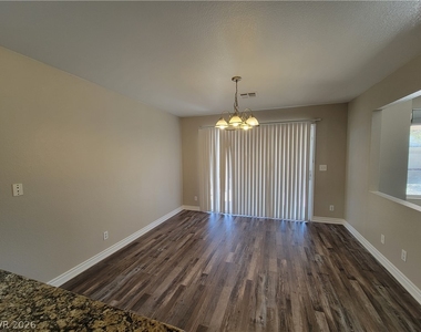 8218 Tone Street - Photo Thumbnail 7