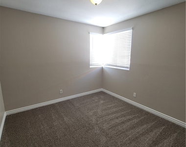 8218 Tone Street - Photo Thumbnail 21