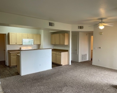 8250 N Grand Canyon Drive - Photo Thumbnail 6