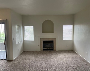 8250 N Grand Canyon Drive - Photo Thumbnail 4