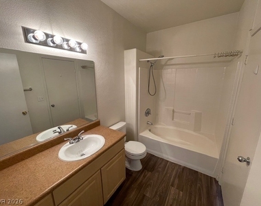 8250 N Grand Canyon Drive - Photo Thumbnail 11
