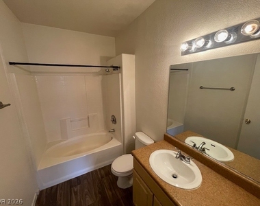 8250 N Grand Canyon Drive - Photo Thumbnail 16