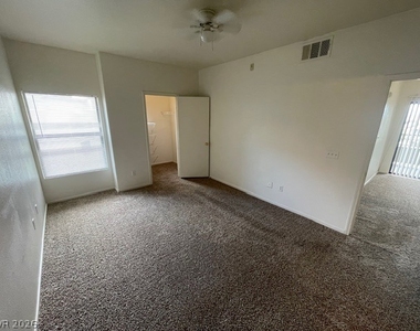 8250 N Grand Canyon Drive - Photo Thumbnail 14