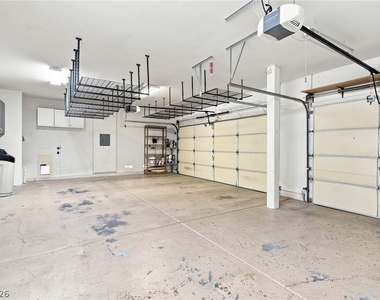1464 European Drive - Photo Thumbnail 47