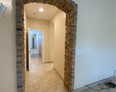 8683 Blakely Court - Photo Thumbnail 17
