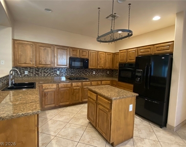 8683 Blakely Court - Photo Thumbnail 13