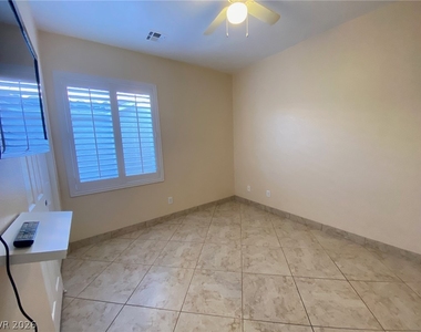 8683 Blakely Court - Photo Thumbnail 25