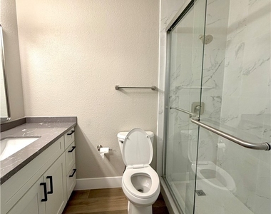 6950 Wedgewood Way - Photo Thumbnail 20