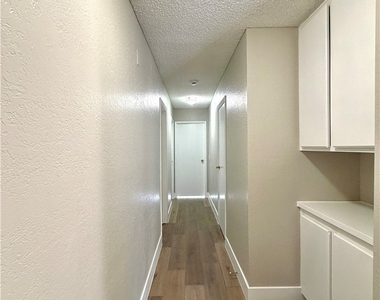 6950 Wedgewood Way - Photo Thumbnail 18