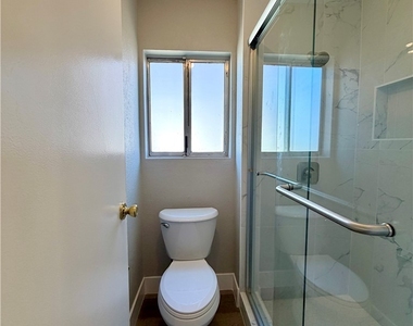 6950 Wedgewood Way - Photo Thumbnail 16