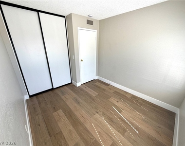 6950 Wedgewood Way - Photo Thumbnail 26