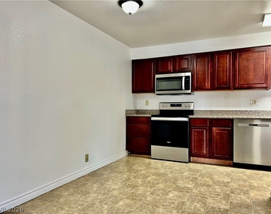 5041 River Glen Drive - Photo Thumbnail 6