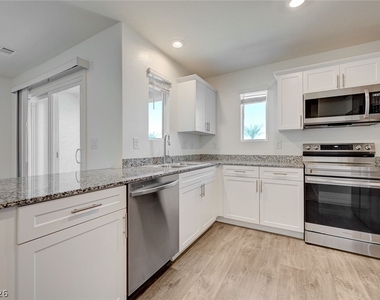 6819 Dark Gunmetal Court - Photo Thumbnail 24
