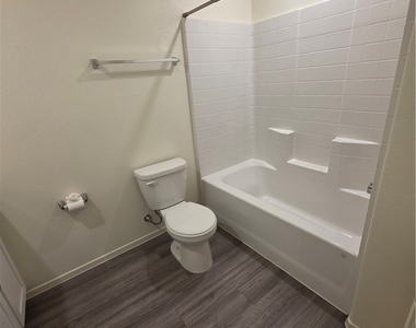 6037 Amaryllis Falls Street - Photo Thumbnail 7