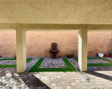 8971 Whitten Park Avenue - Photo Thumbnail 50