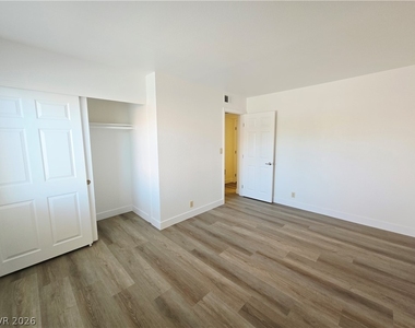 5020 Indian River Drive - Photo Thumbnail 17