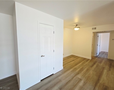 5020 Indian River Drive - Photo Thumbnail 7