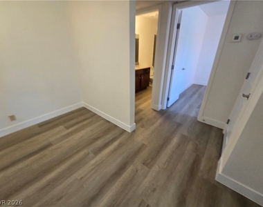 5020 Indian River Drive - Photo Thumbnail 14