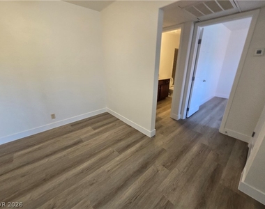 5020 Indian River Drive - Photo Thumbnail 15