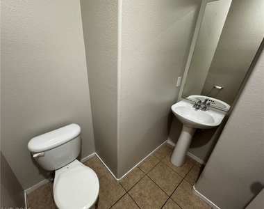 10923 Scotch Rose Street - Photo Thumbnail 5