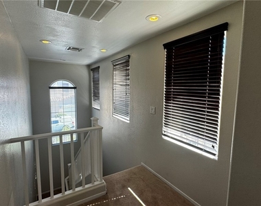 10923 Scotch Rose Street - Photo Thumbnail 8