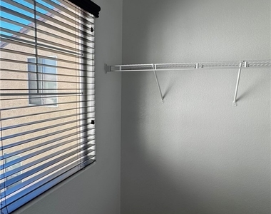 10923 Scotch Rose Street - Photo Thumbnail 16