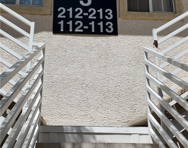 1900 N Torrey Pines Drive - Photo Thumbnail 33
