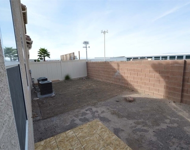 6670 Tulip Falls Drive - Photo Thumbnail 7