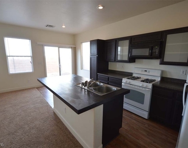 6670 Tulip Falls Drive - Photo Thumbnail 2