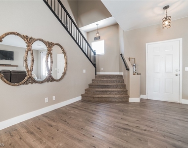 3031 Beaufort Court - Photo Thumbnail 15