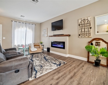 3031 Beaufort Court - Photo Thumbnail 2