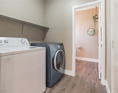 3031 Beaufort Court - Photo Thumbnail 12