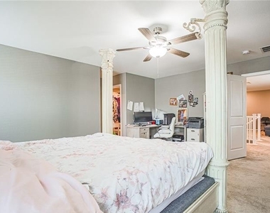 5860 Mia Skye Street - Photo Thumbnail 24