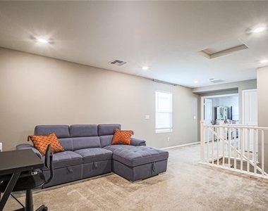 5860 Mia Skye Street - Photo Thumbnail 17