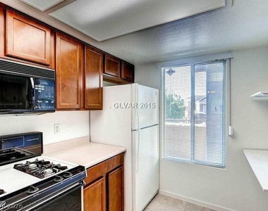8070 W Russell Road - Photo Thumbnail 7