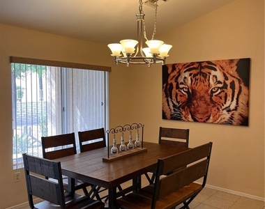 2741 Sungold Drive - Photo Thumbnail 10