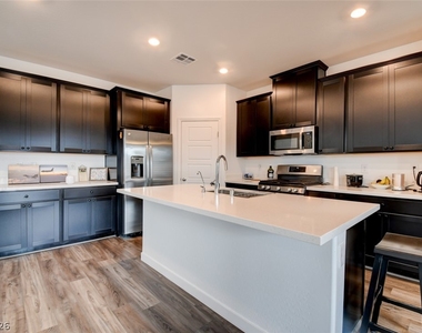 7046 Judith River Street - Photo Thumbnail 5