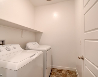 7046 Judith River Street - Photo Thumbnail 6