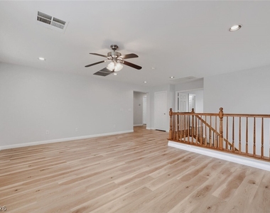 6615 W Camero Avenue - Photo Thumbnail 14