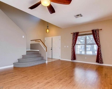 5231 Variety Avenue - Photo Thumbnail 8