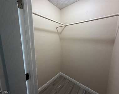 1515 E Reno Avenue - Photo Thumbnail 10